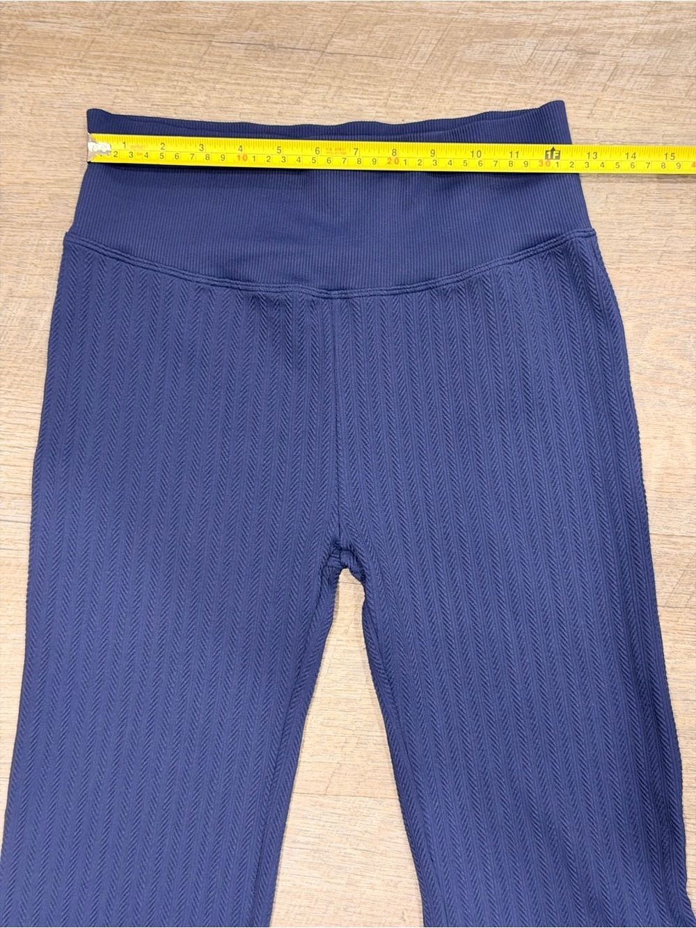 PINK Victoria’s Secret Seamless Cable Flare Leggings Navy Large Athleisure Gym - Picture 5 of 7